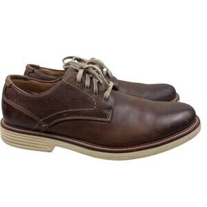 Dockers Oxford shoe men’s 8 Brown Leather lace up Good condition